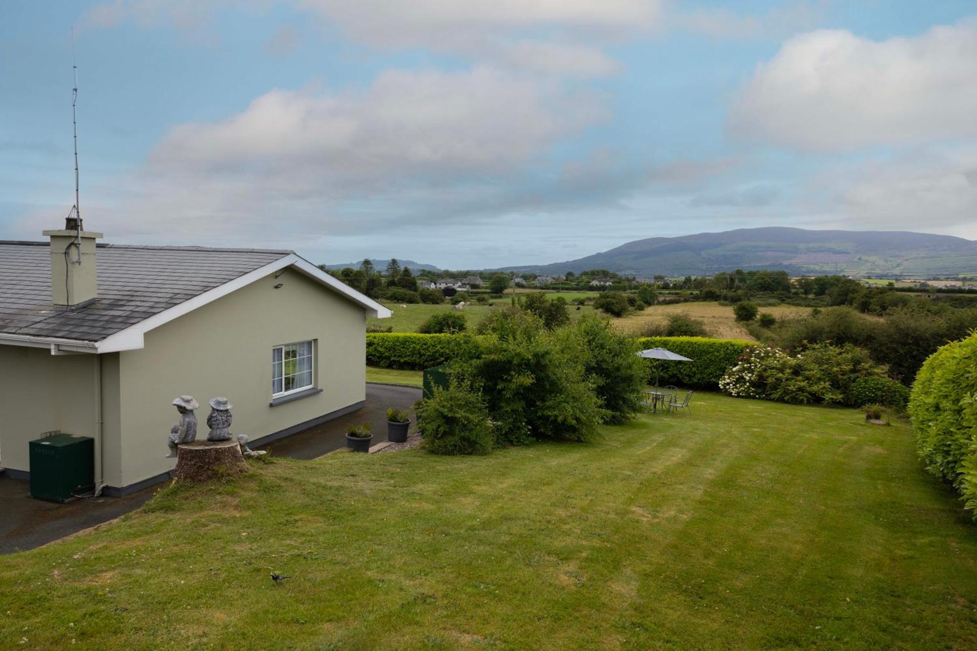 Mountain Nest At The Foot Of Slieve Gullion Apartment Cloghoge Exterior foto